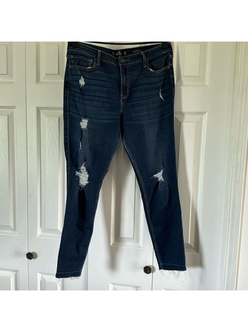 Hollister Distressed Jeans NWOT❤️❤️